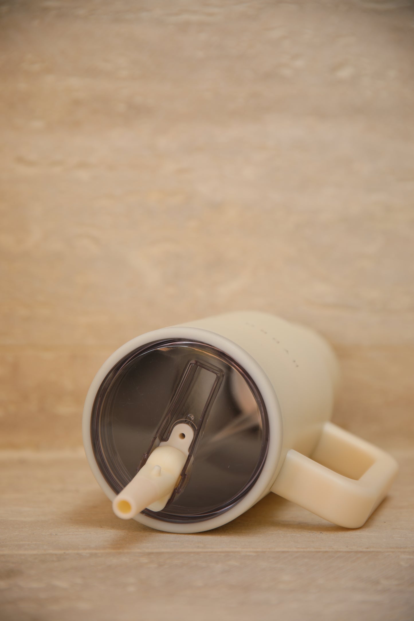 HYDRO SIPS Travel Tumbler - Vanilia