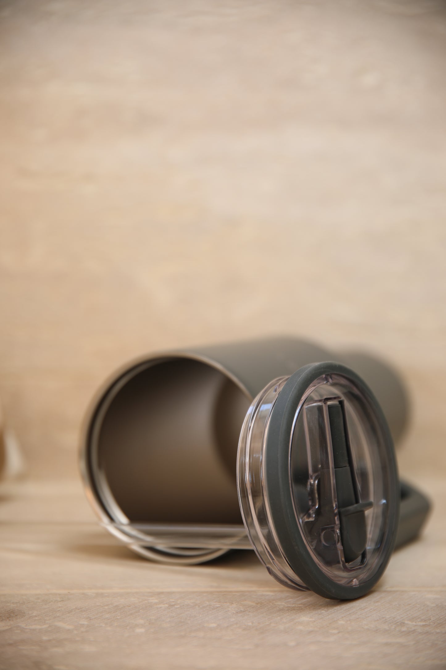 HYDRO SIPS Travel Tumbler - Szürke