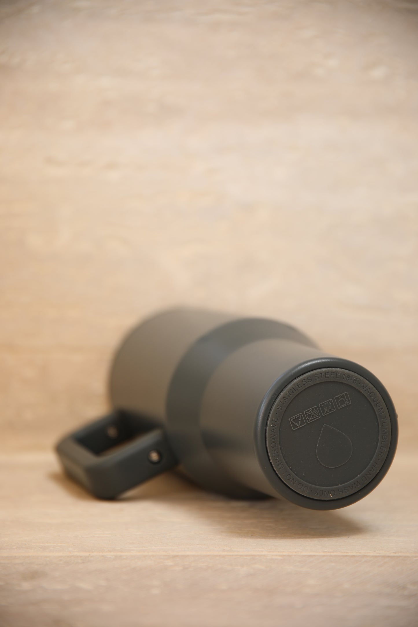 HYDRO SIPS Travel Tumbler - Szürke